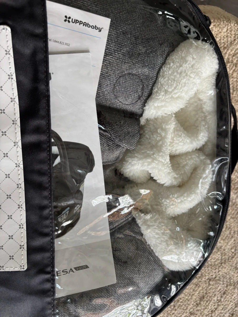 UPPAbaby cozyganoosh car