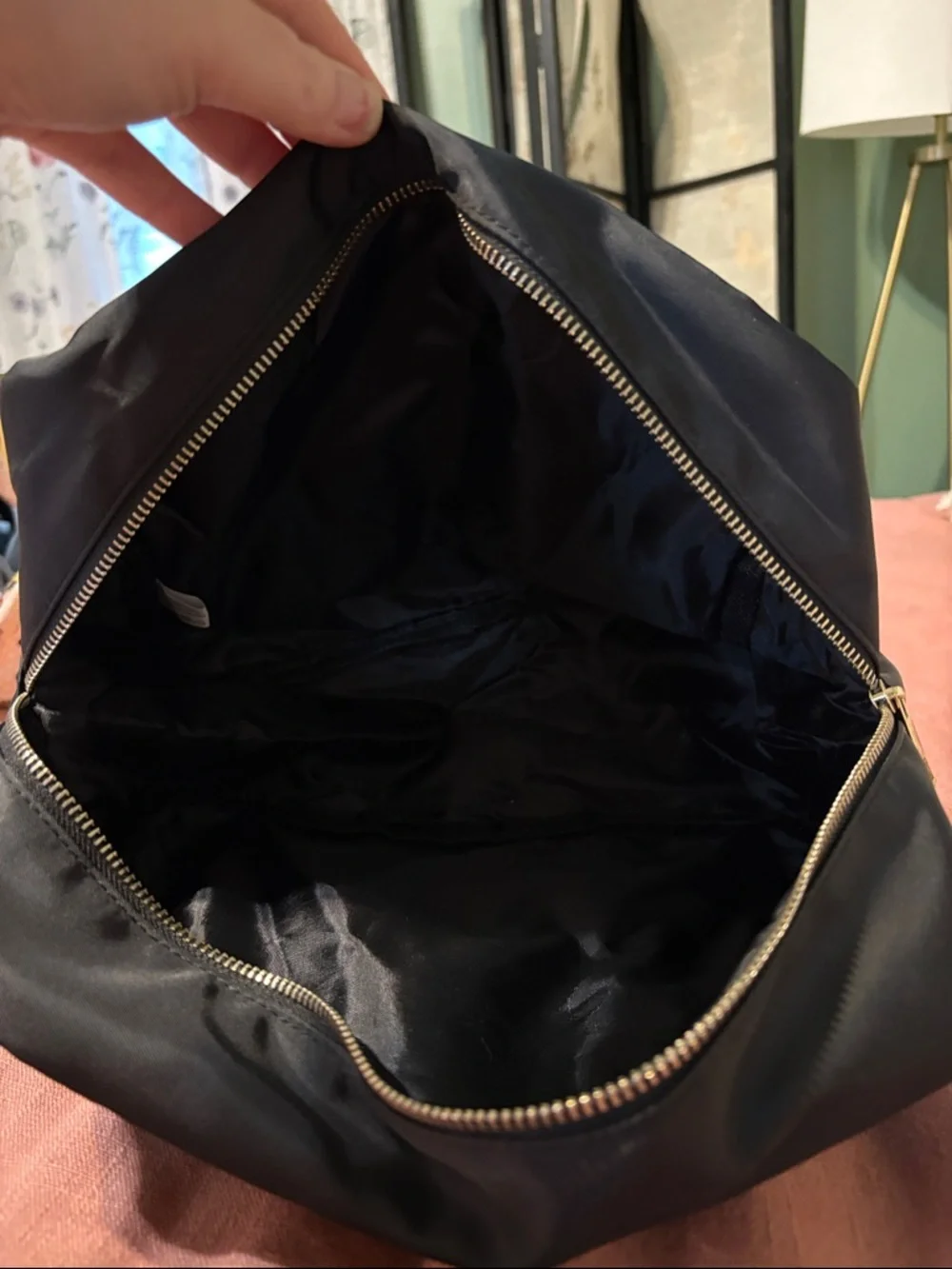 N/A large black