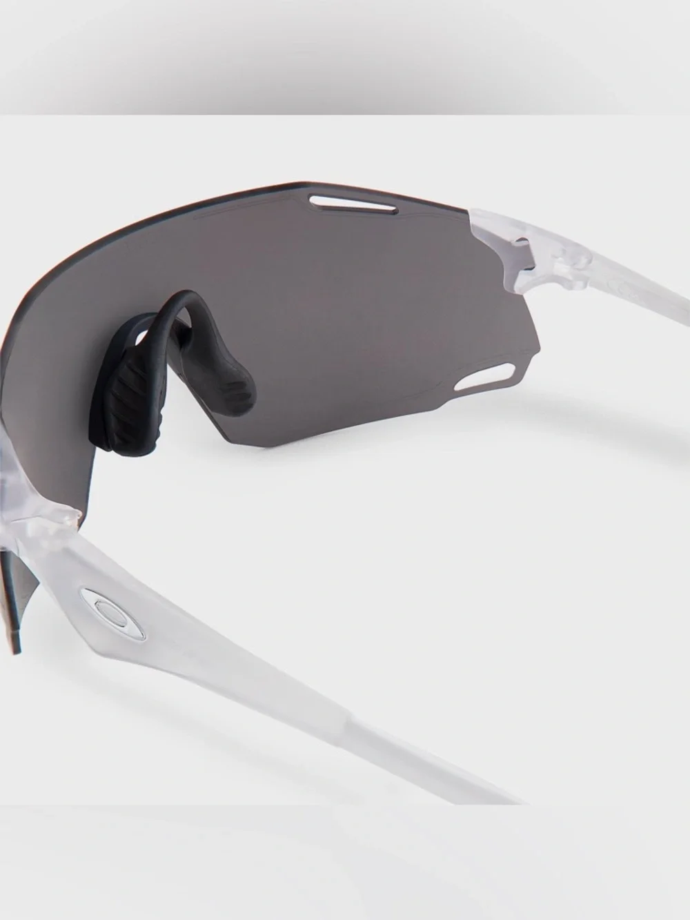 Oakley kith cyber