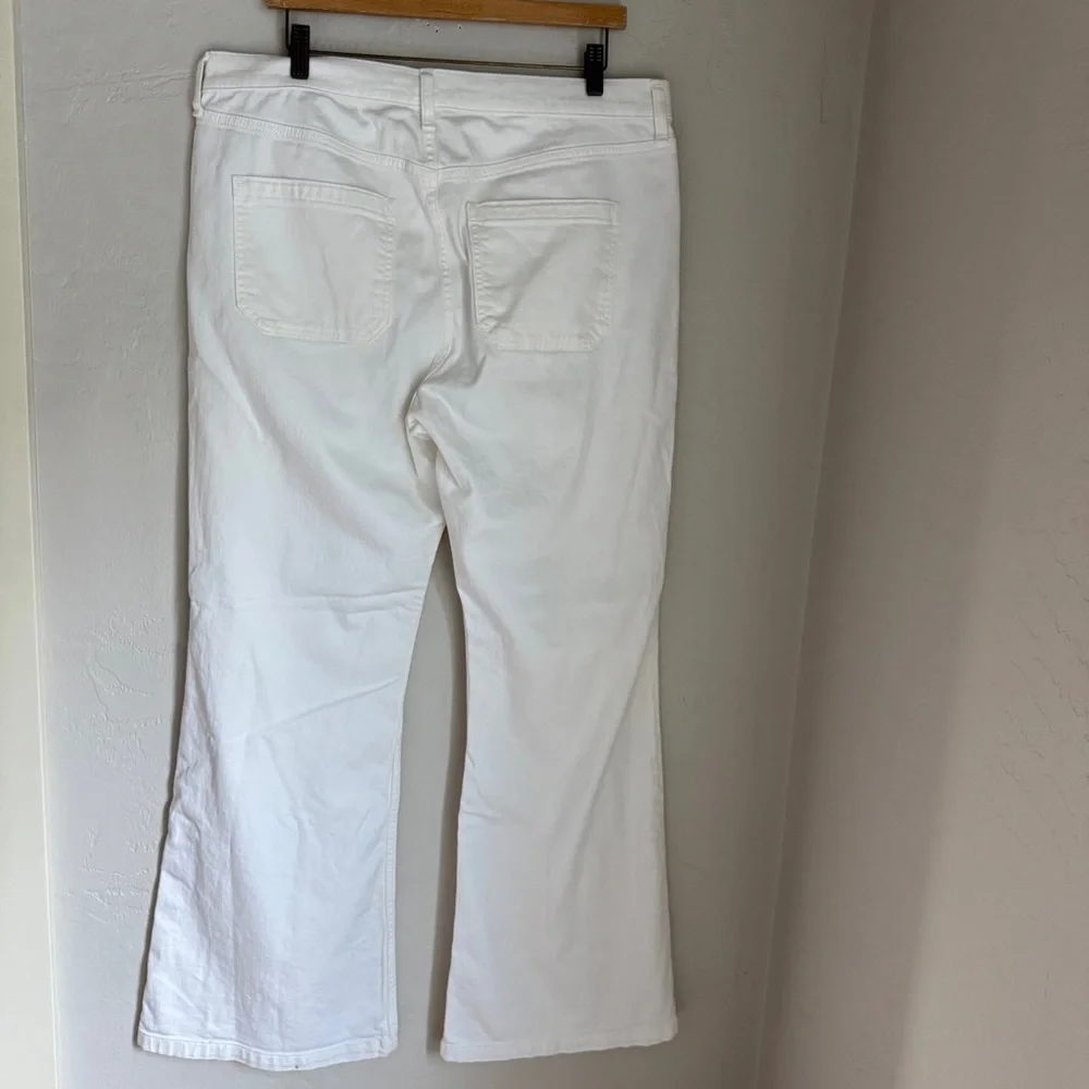 GAP  Jeans Women's‎ '70s Flare High Rise Jeans in White Size 32/14R