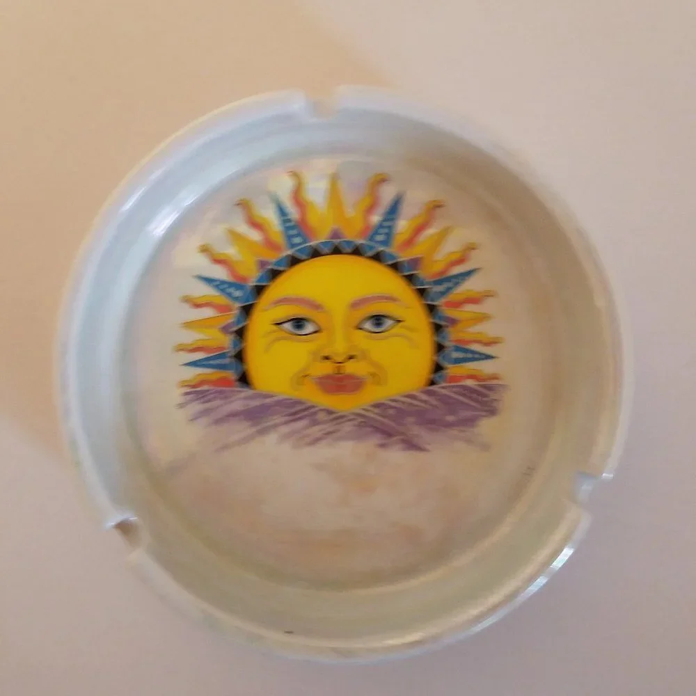 Unbranded sunshine trinket