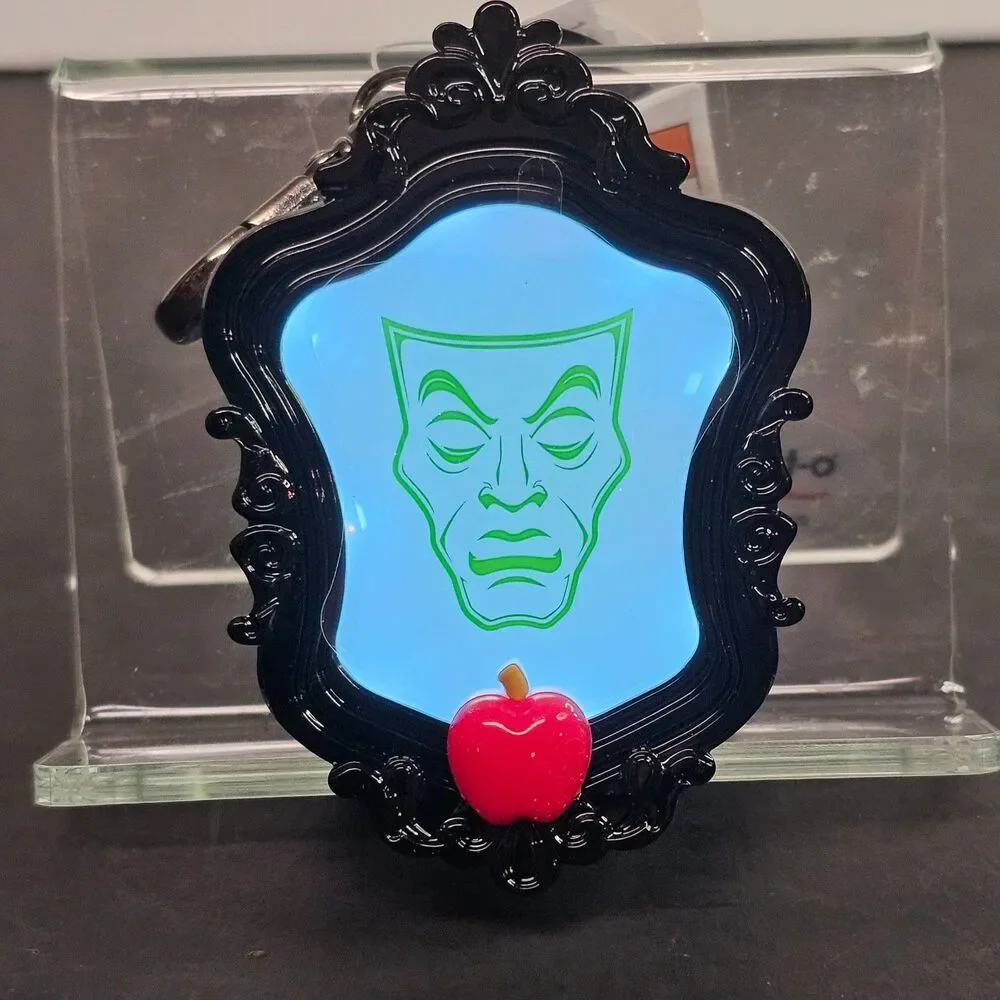 NWT Bath & Body Works Magic Mirror PocketBac Holder Light Up Evil Queen