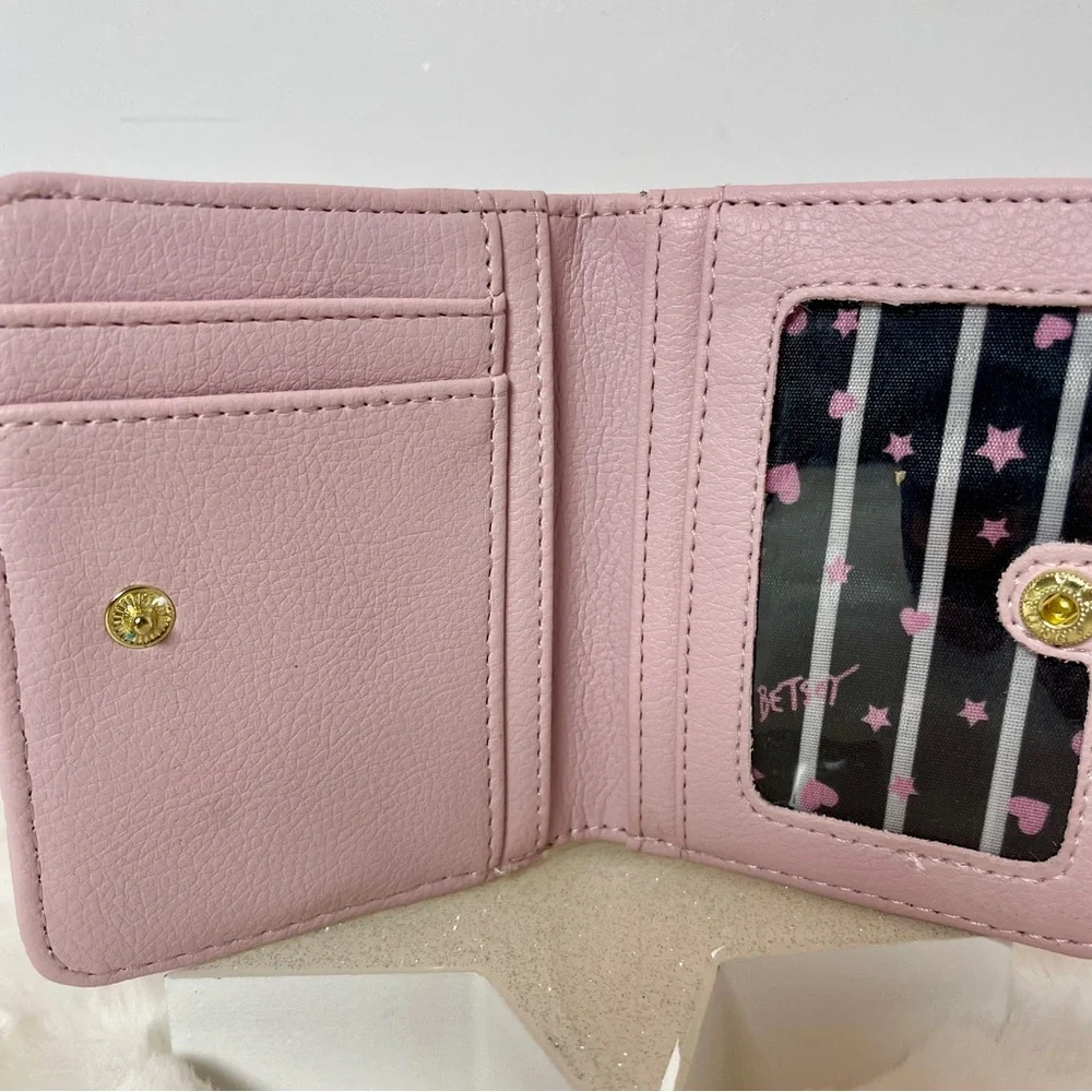 Betsey Johnson compact betsey