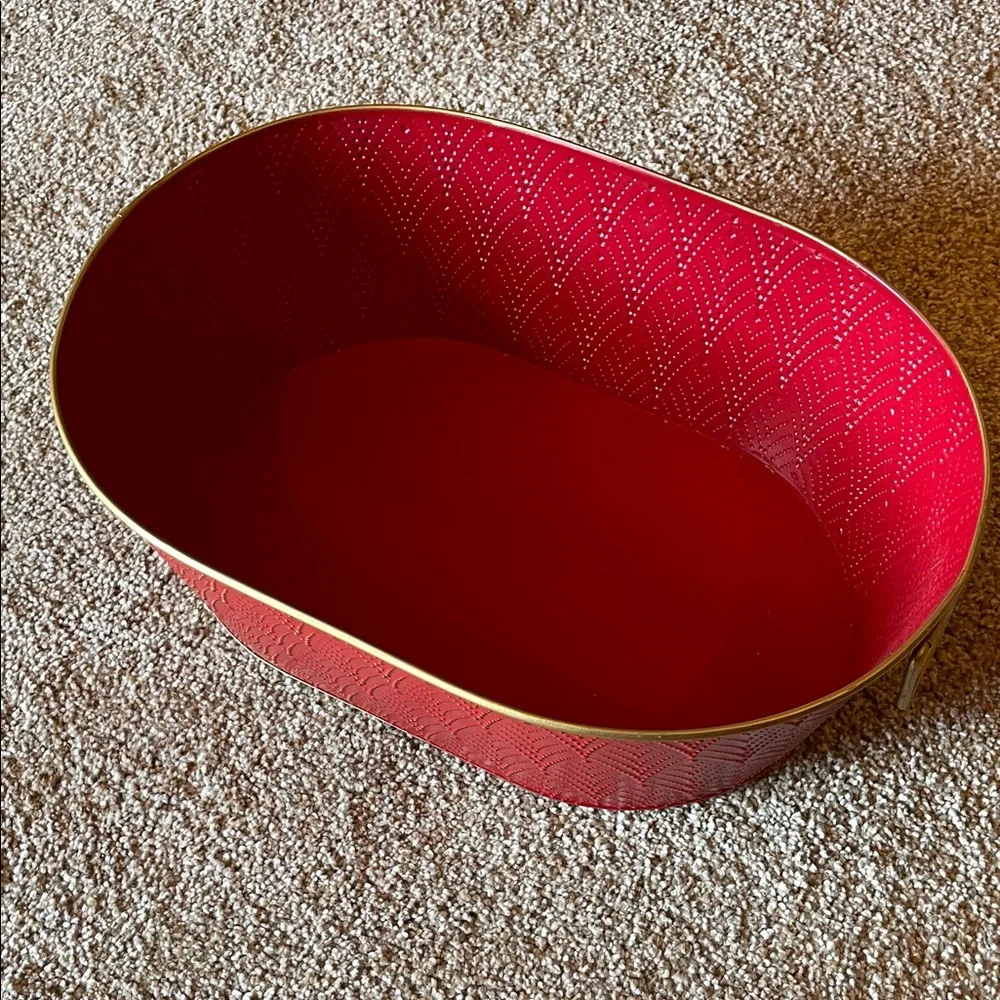 N/A red metal