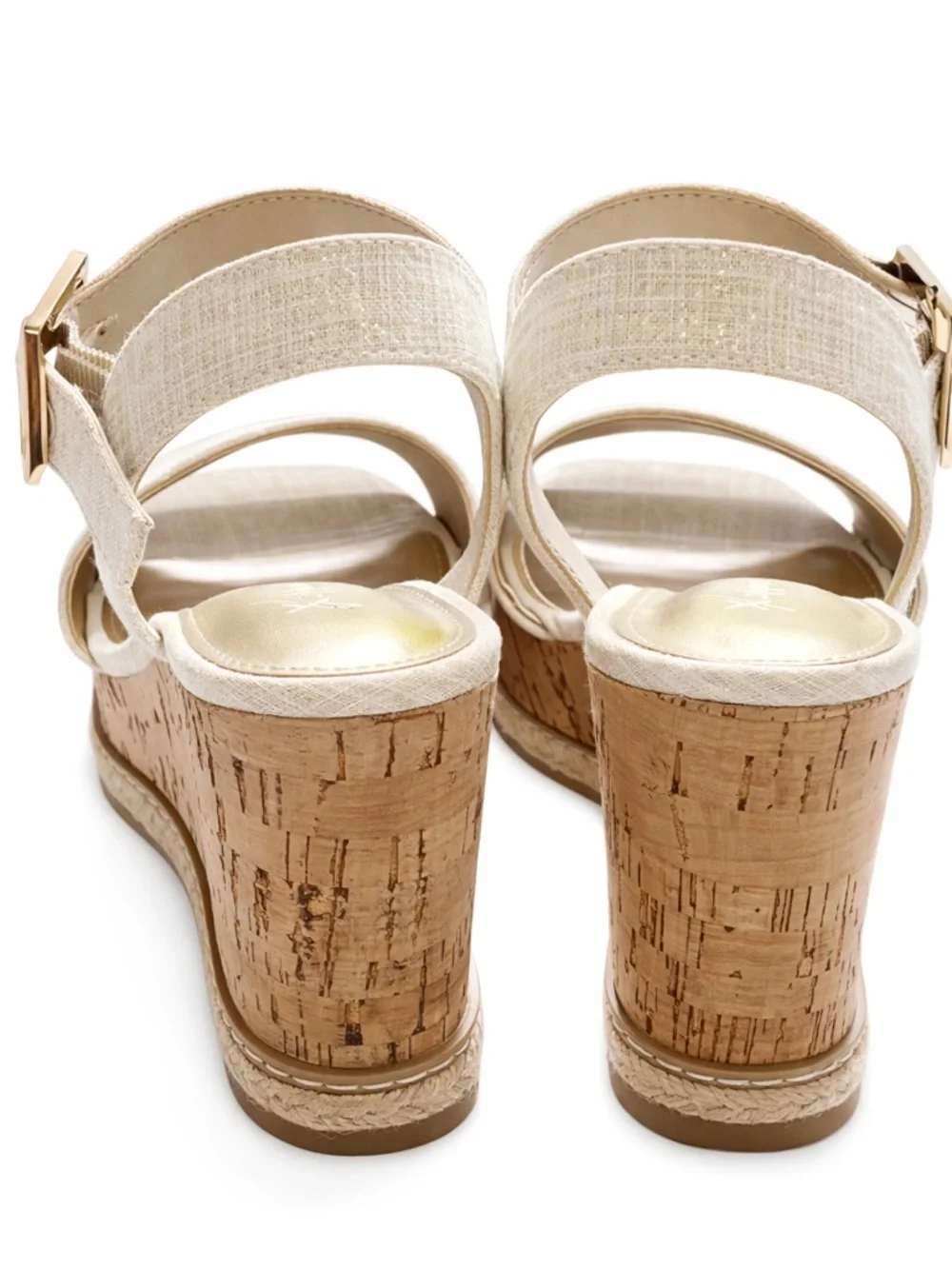 XAPPEAL Carmen Wedges in Natural!