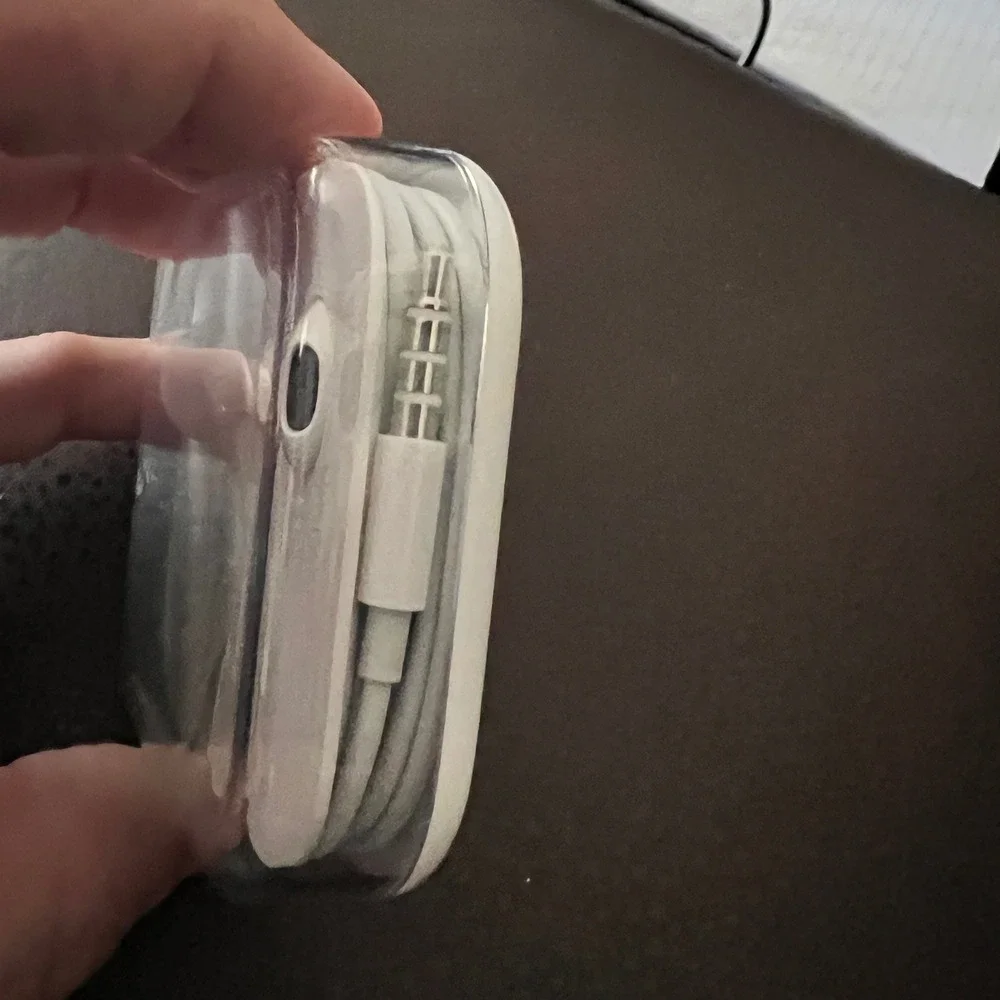 Apple earpods 5mm