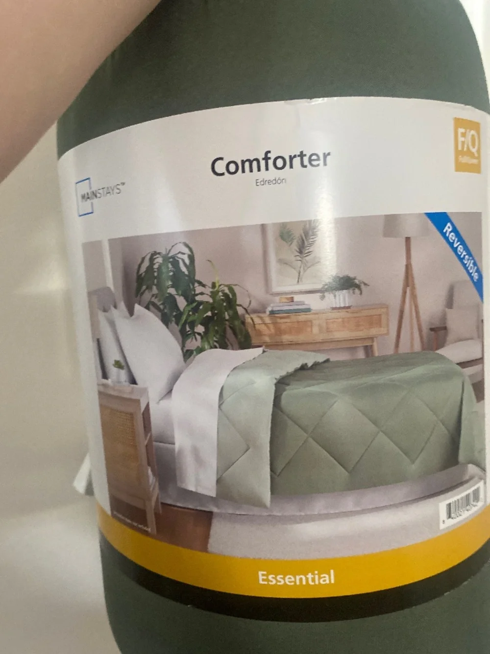 Mainstays essential comforter full/queen