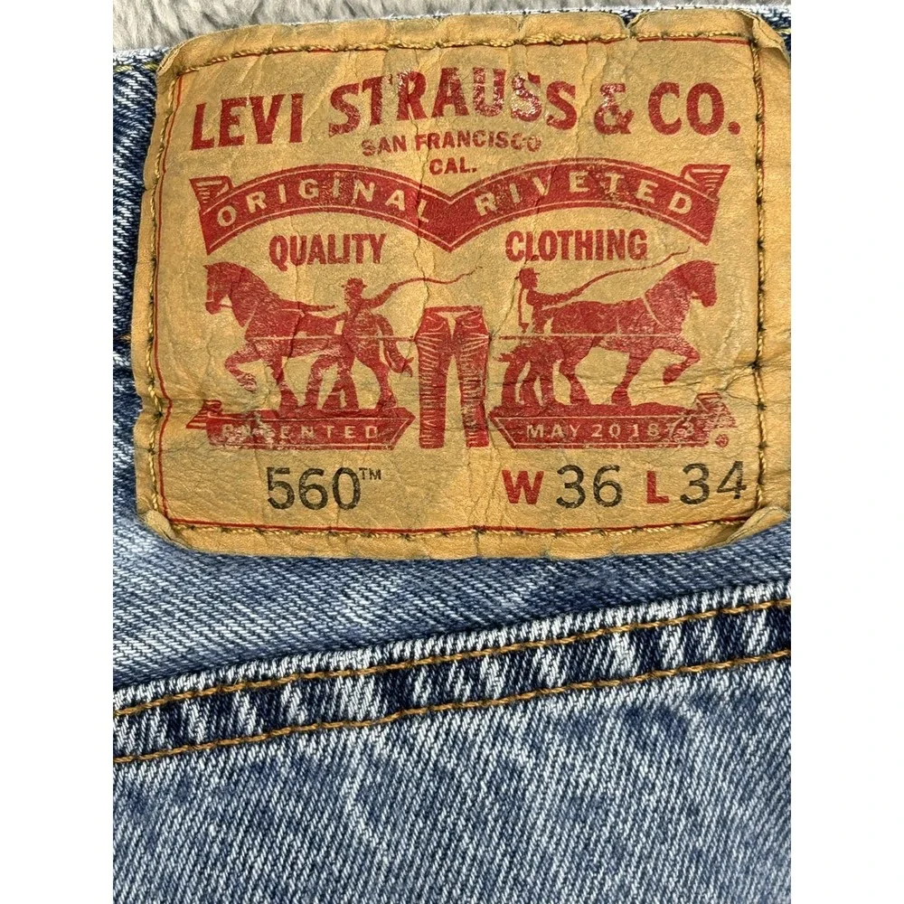 Levis levis 560
