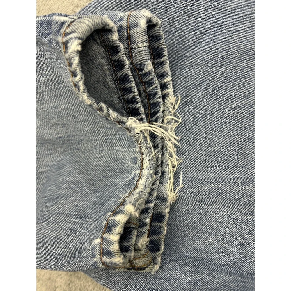 Levis levis 560