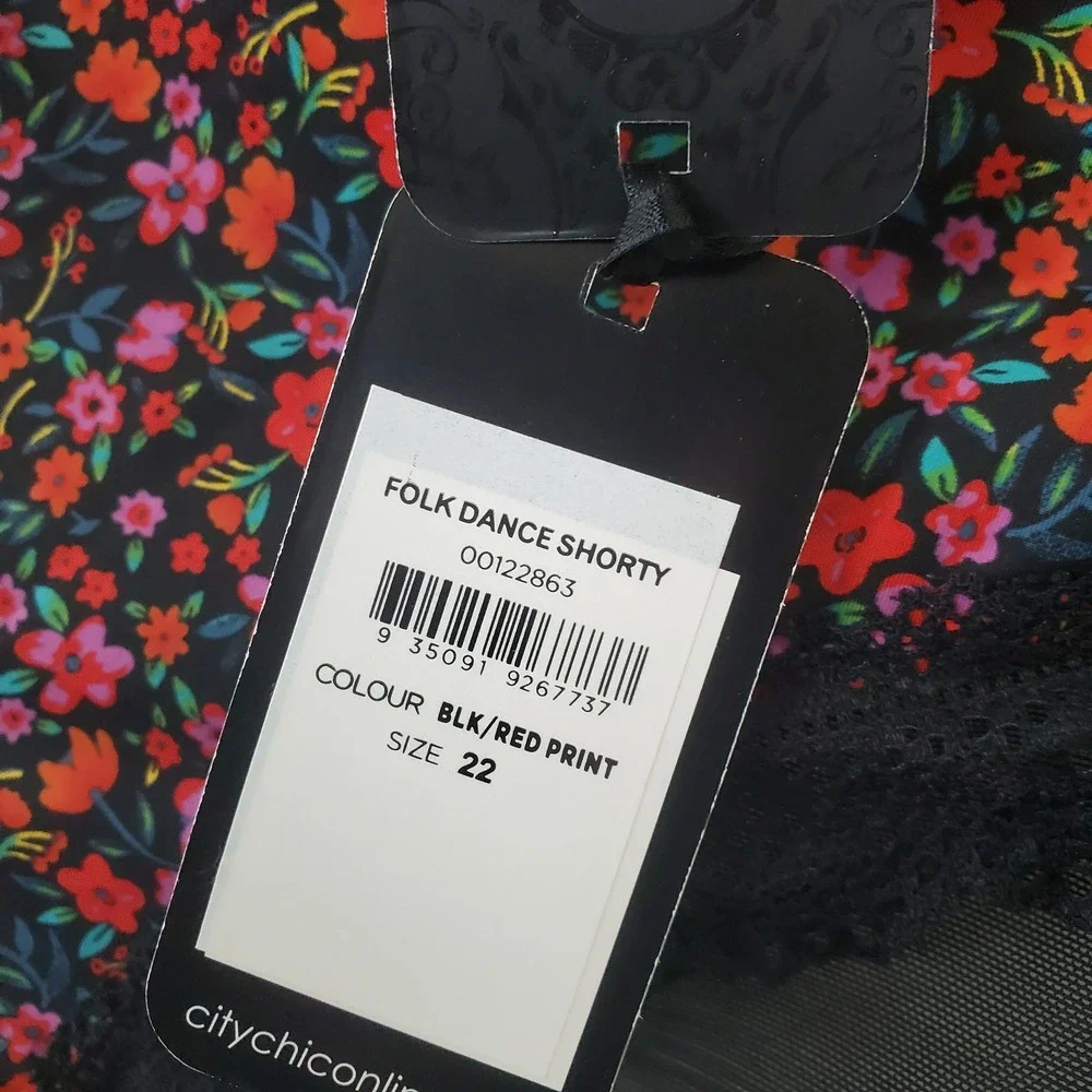 City Chic details tags