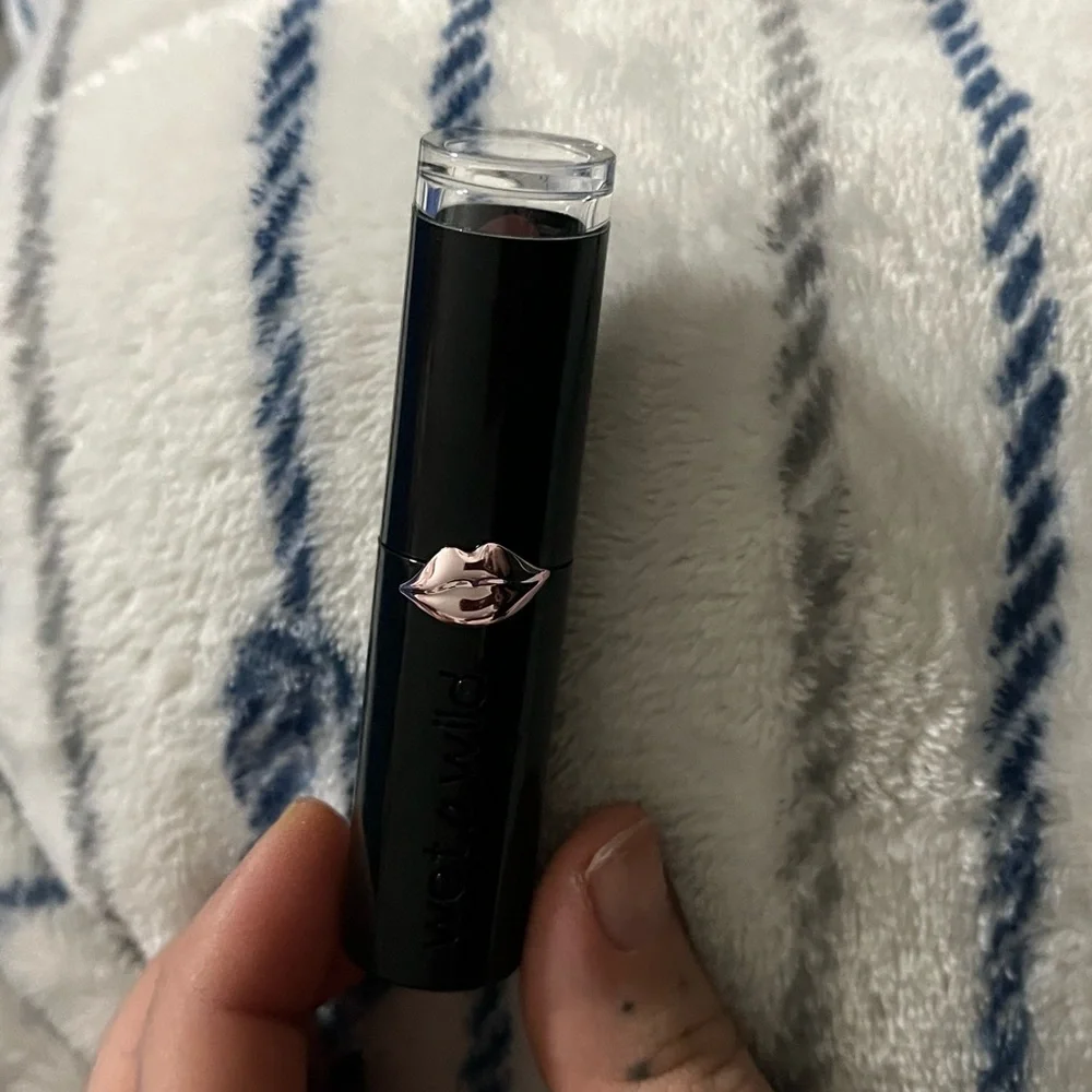 Wet n Wild cherry bomb Lipstick