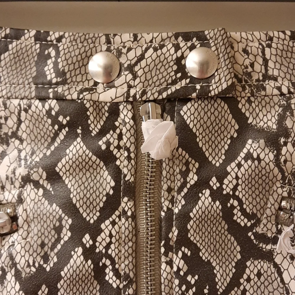 Blank NYC nwt adorable
