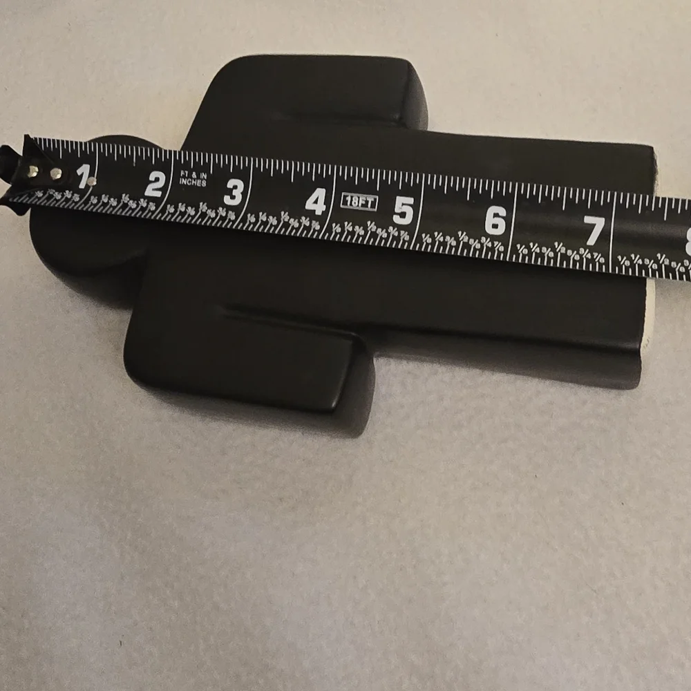 The Unbranded Brand matte black