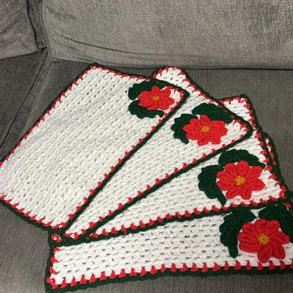 Set of 4 Handmade Crochet Poinsettia Placemats Christmas Holiday Table 10x15