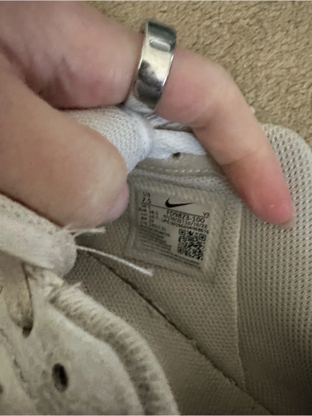 Nike cream  t guc
