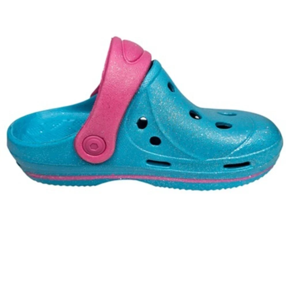 SG Footwear step into