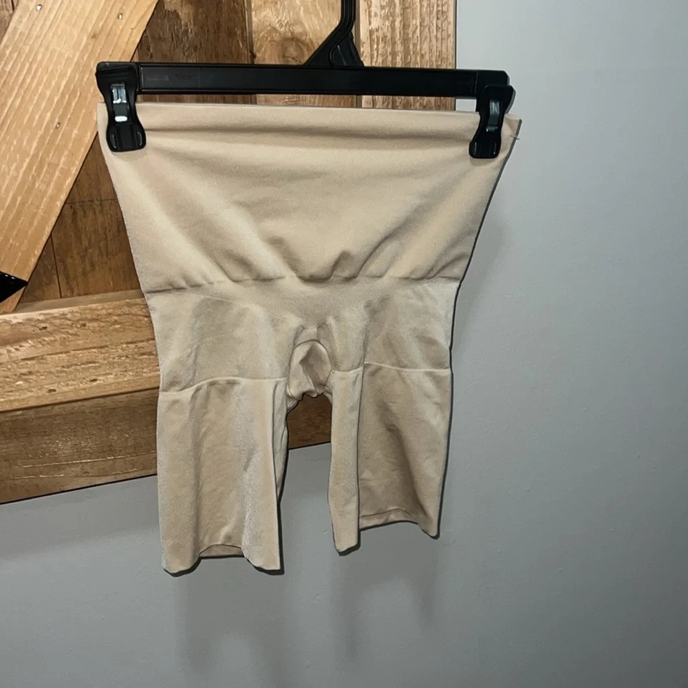 SPANX champagne nude