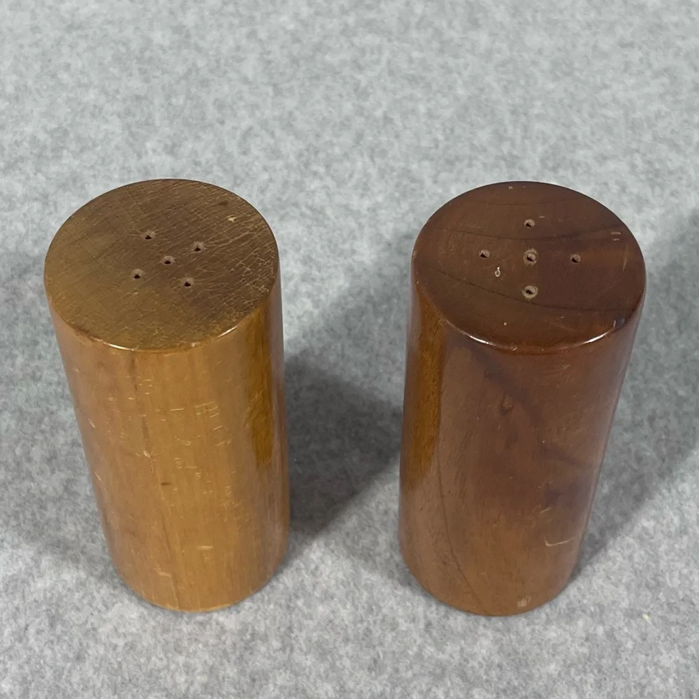 Vintage Solid Wood Salt‎ & Pepper Shakers Mid Century Modern MCM Decor Kitchen