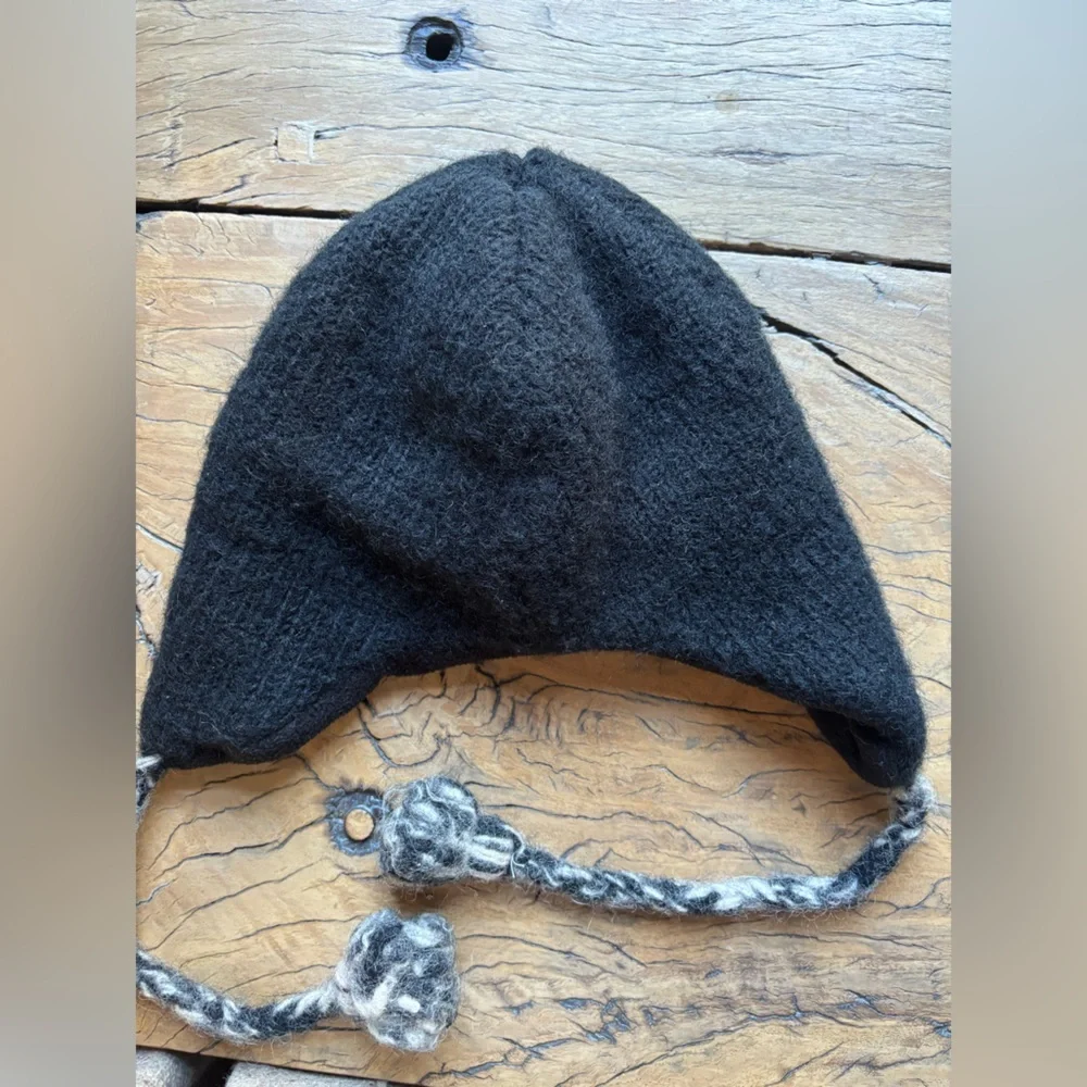 Wool Penguin Hat Fleece Lined Made In Nepal Chunky Knit