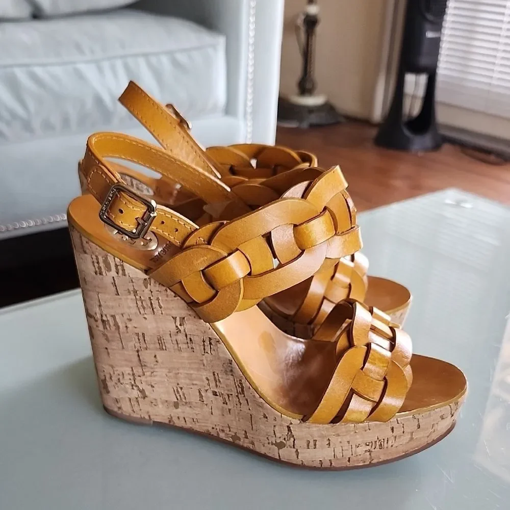 Tory Burch Calyca Heels Size 9