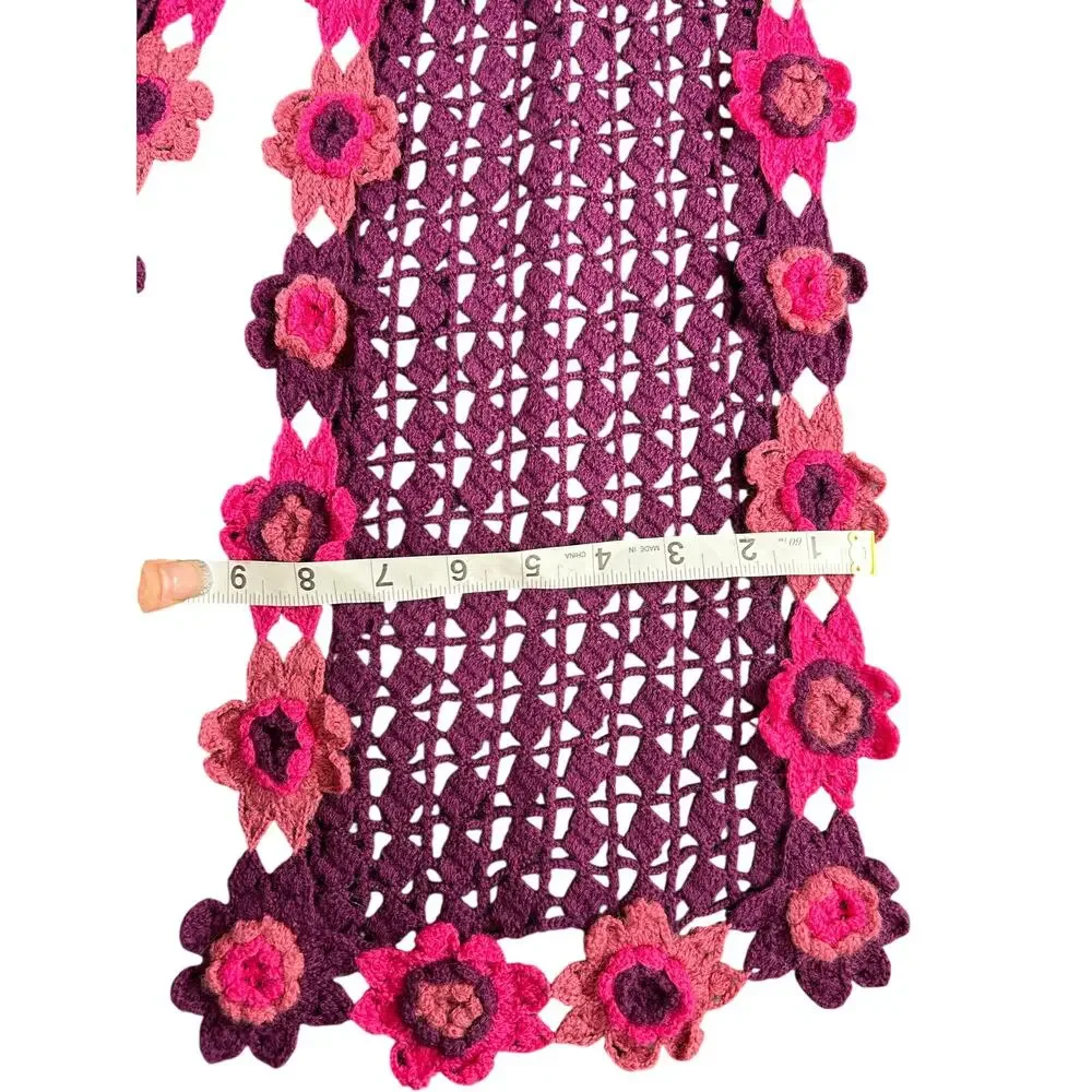 GAP crochet floral