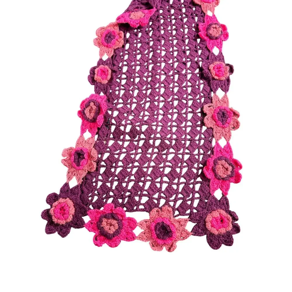 GAP crochet floral