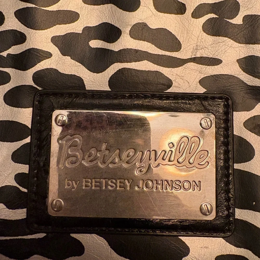 Betsey Johnson preowned laptop