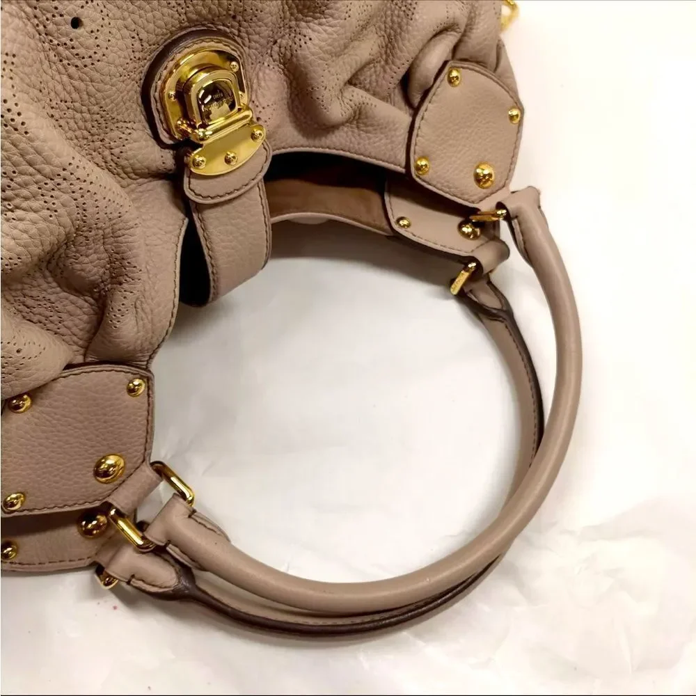 Louis Vuitton size 25