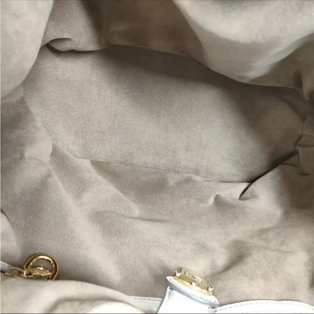 Louis Vuitton code italy
