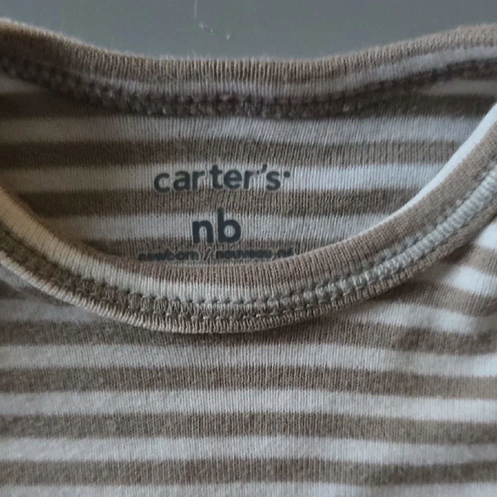 (J59) Carter's Cream and Brown Striped Bodysuit Sz Newborn
