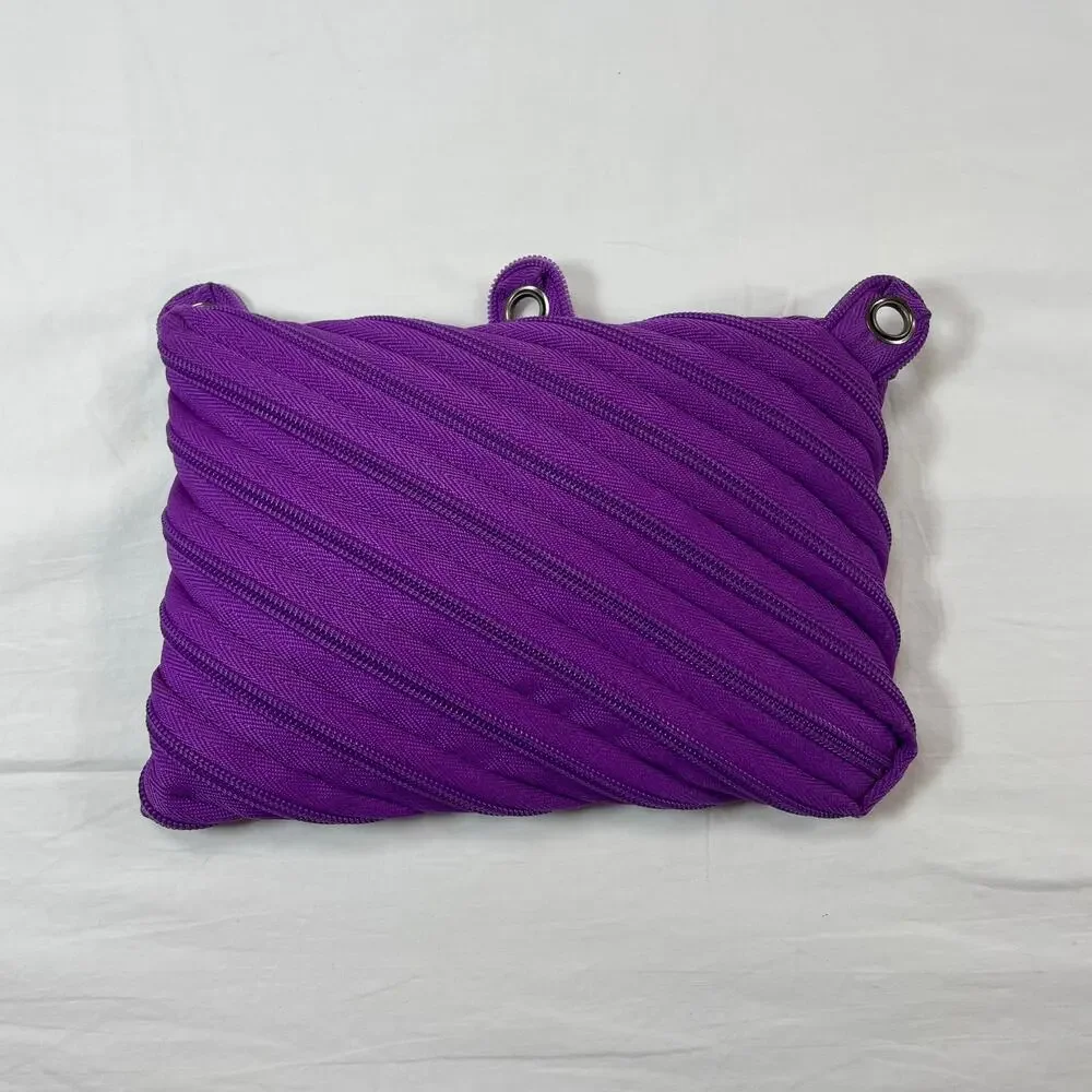 Zipit this playful