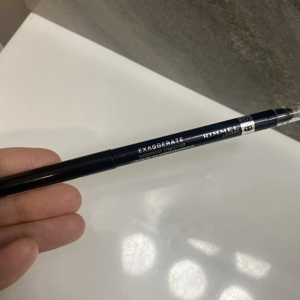 Rimmel Exaggerate Waterproof Eye Definer ~ 262 Blackest Black‎