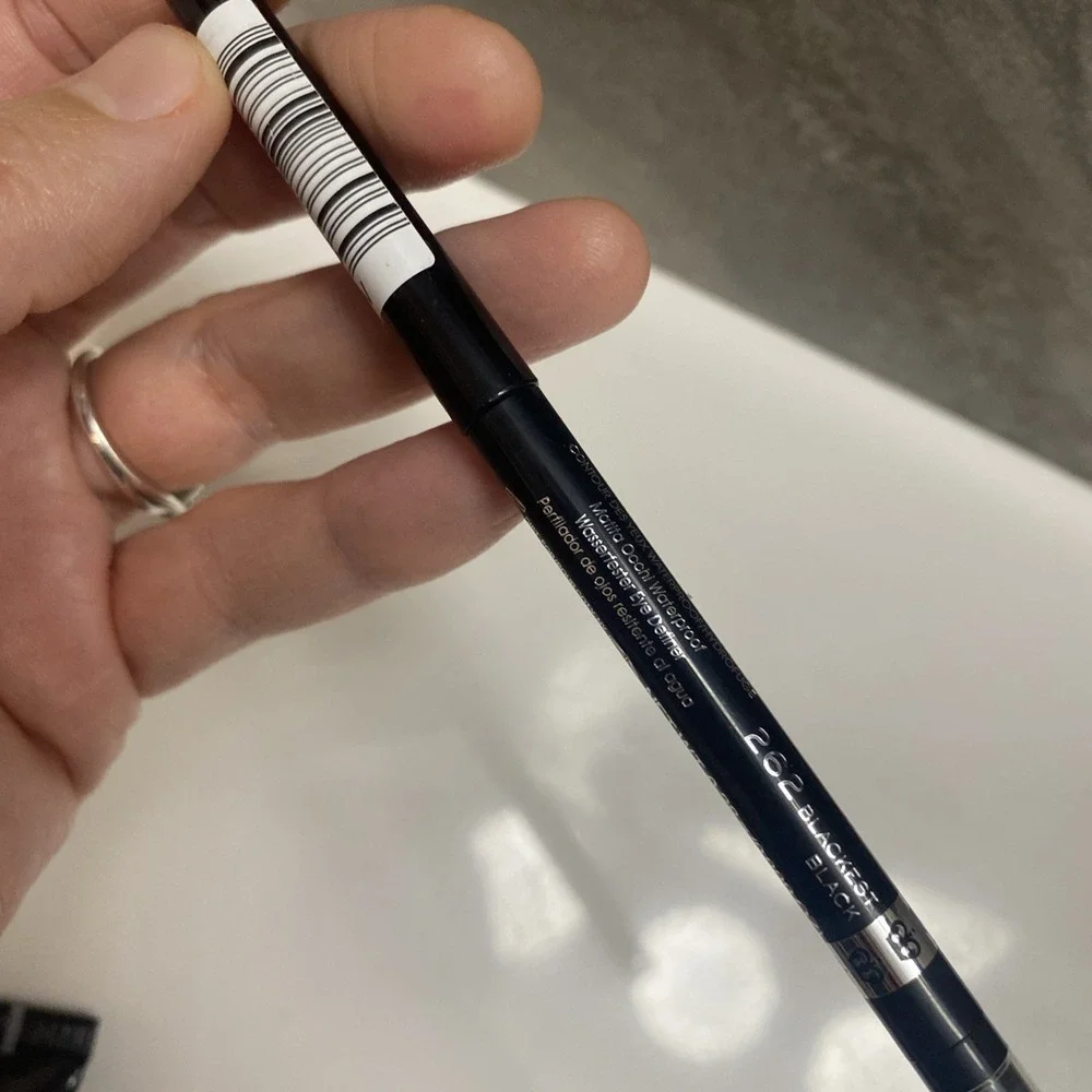 Rimmel Exaggerate Waterproof Eye Definer ~ 262 Blackest Black‎