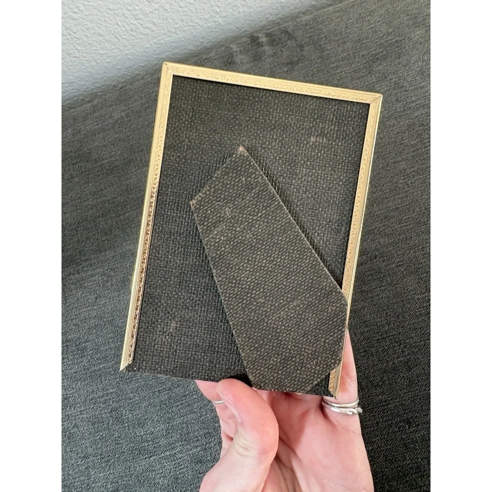 Vintage Gold-Toned Detailed Metal Picture Frame  5x3.5