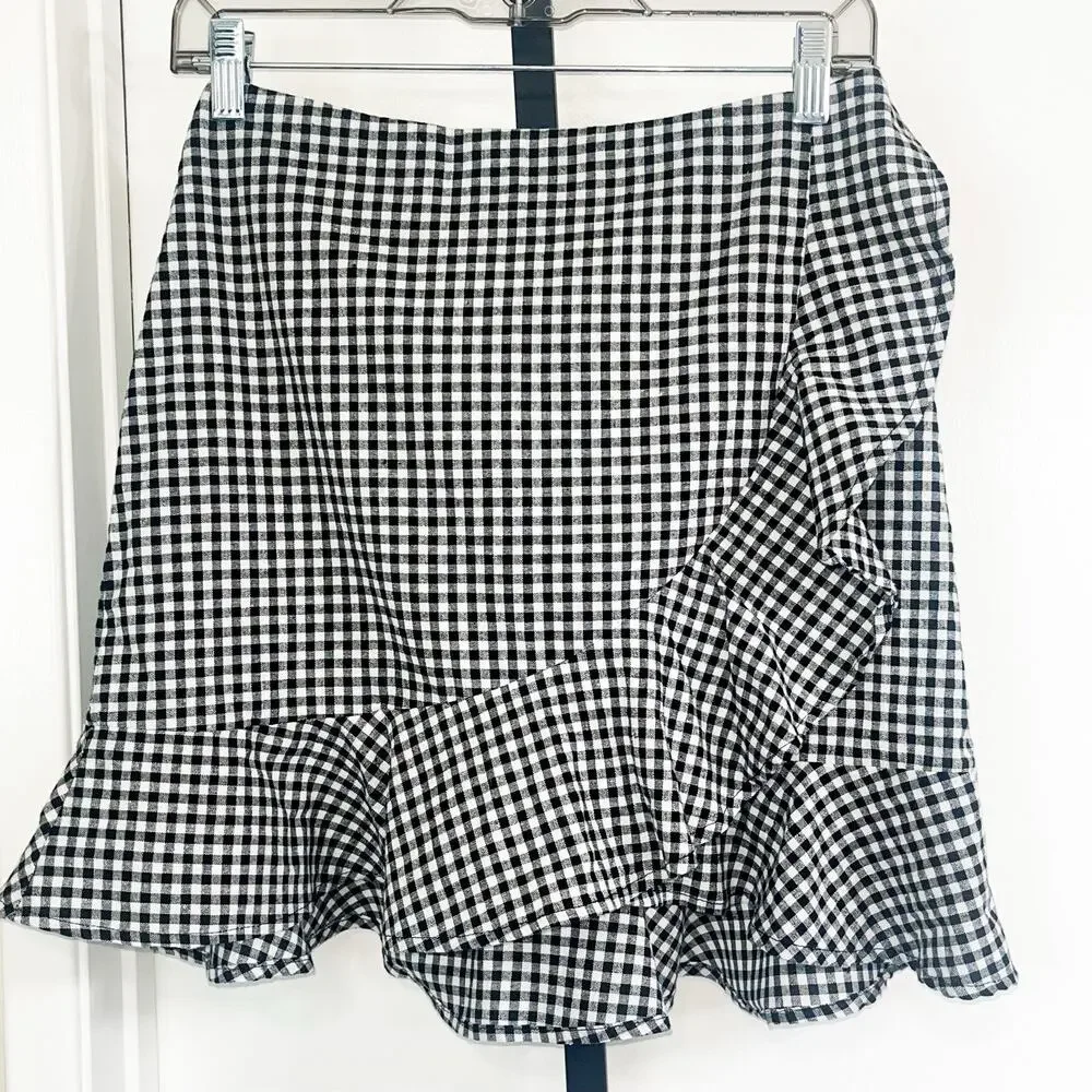 Justalwart Ruffled Mini Skirt Preppy Academia- Black White Gingham Plaid, Size M