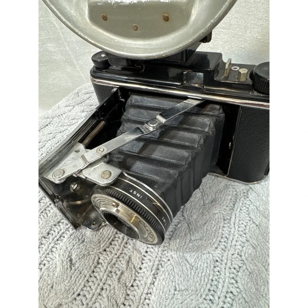 Vintage Pho-Tak Foldex 20 Folding Camera 105mm Octvar Lens with Flash Unit USA‎