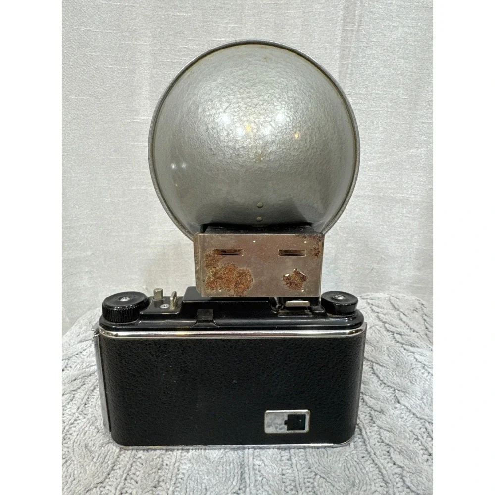 Vintage Pho-Tak Foldex 20 Folding Camera 105mm Octvar Lens with Flash Unit USA‎