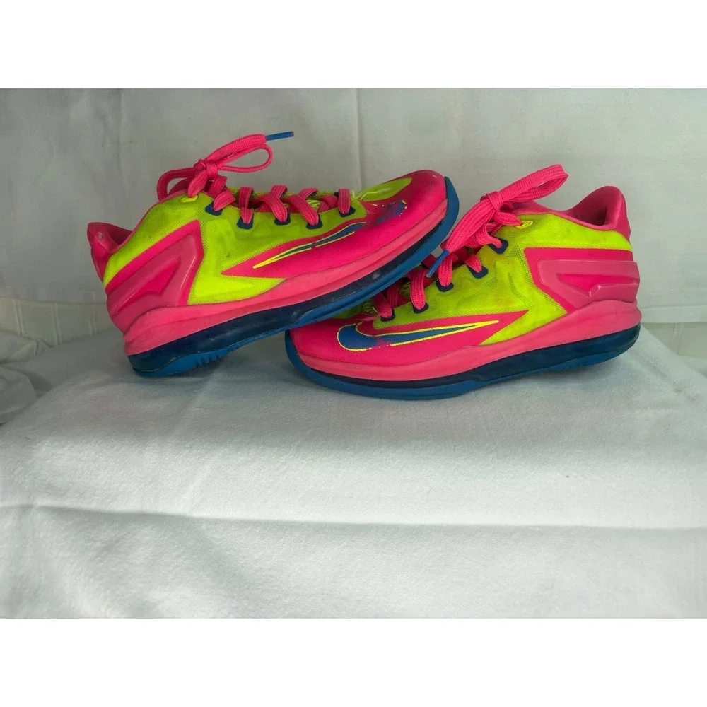 Nike lebron 11