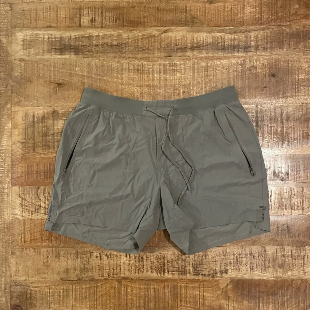 Lululemon License to Train Shorts 5”