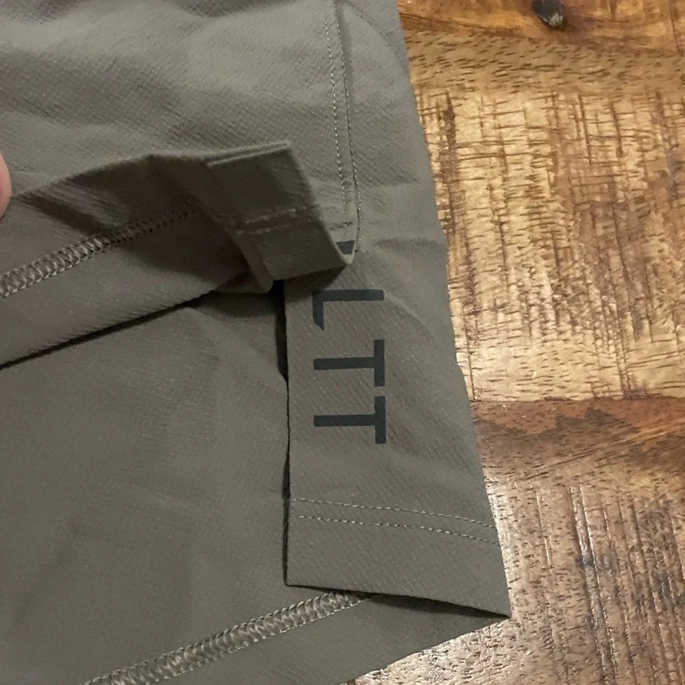 lululemon athletica style 17