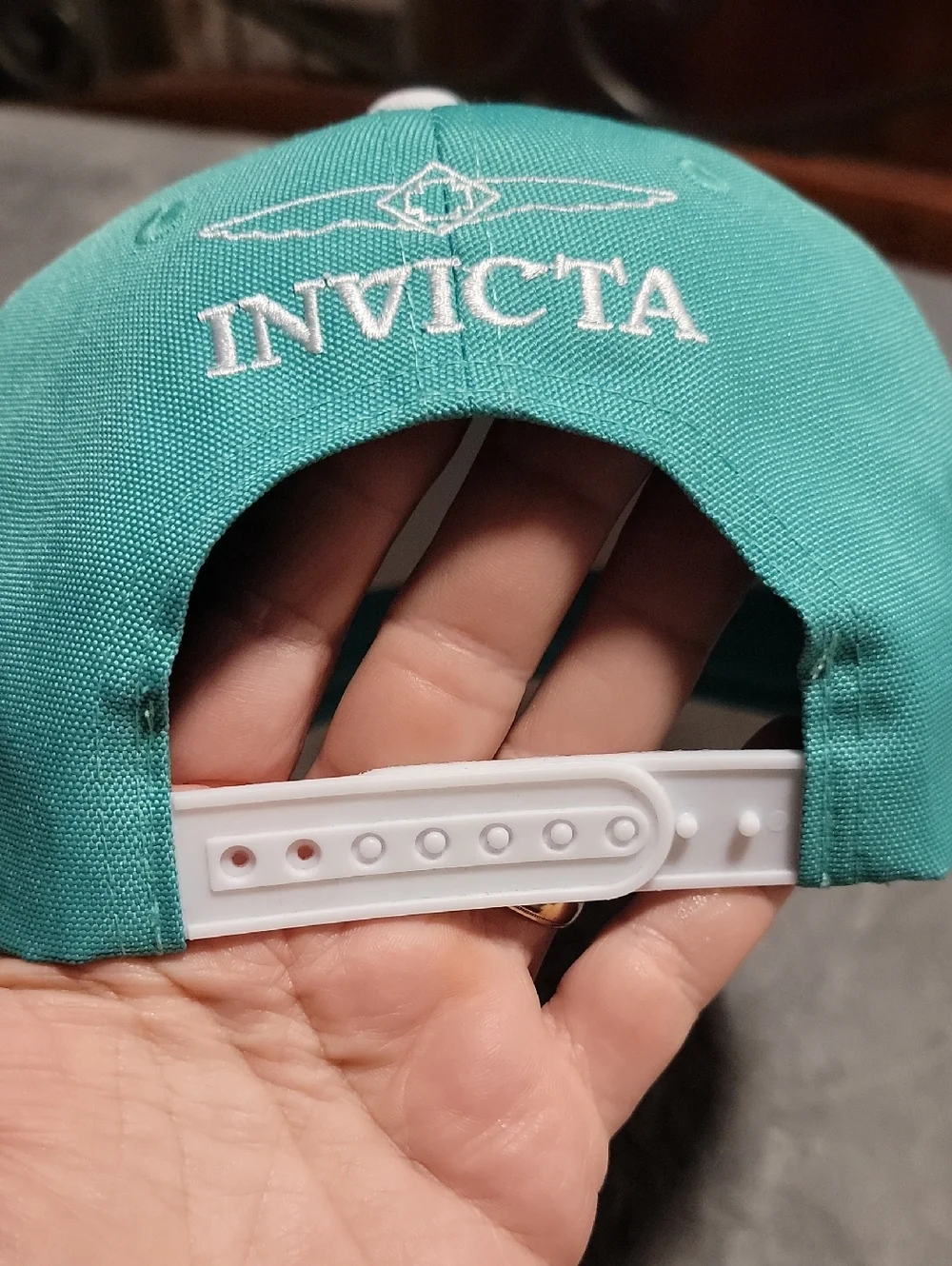Invicta across unisex side