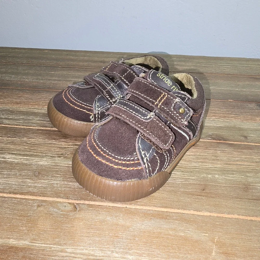 Stride Rite Lil Prescott Brown Suede Leather Baby Shoes Size 2M