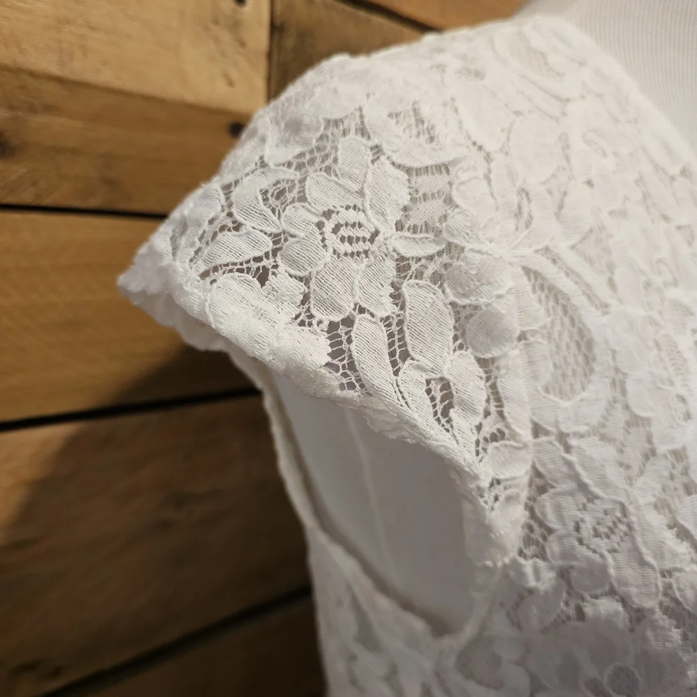 Accessory St. Ivory Lace Shrug/Vest size M/L