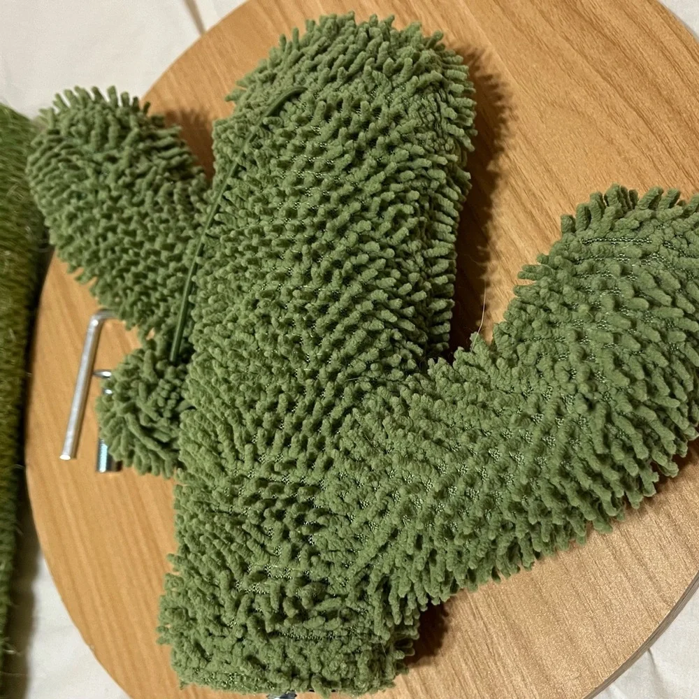 N/A plush cactus
