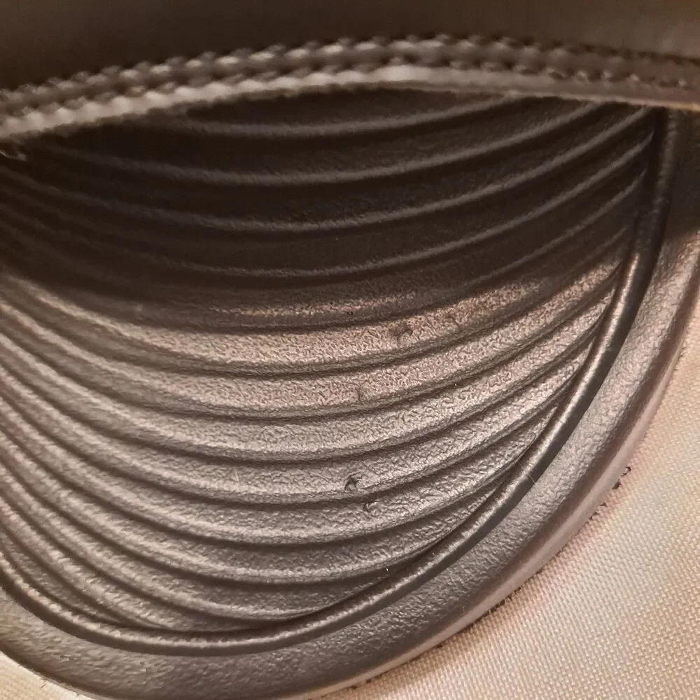 Nike one swoosh