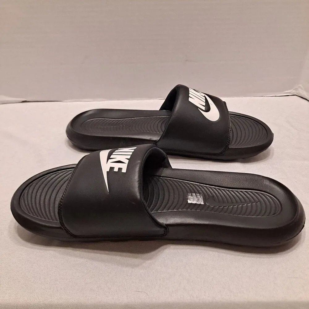 Nike one swoosh