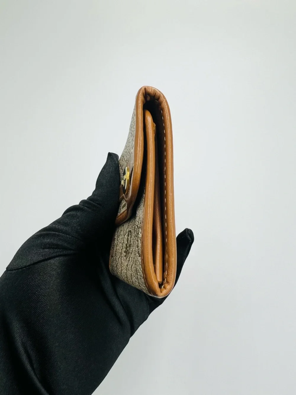 Dior compact wallet