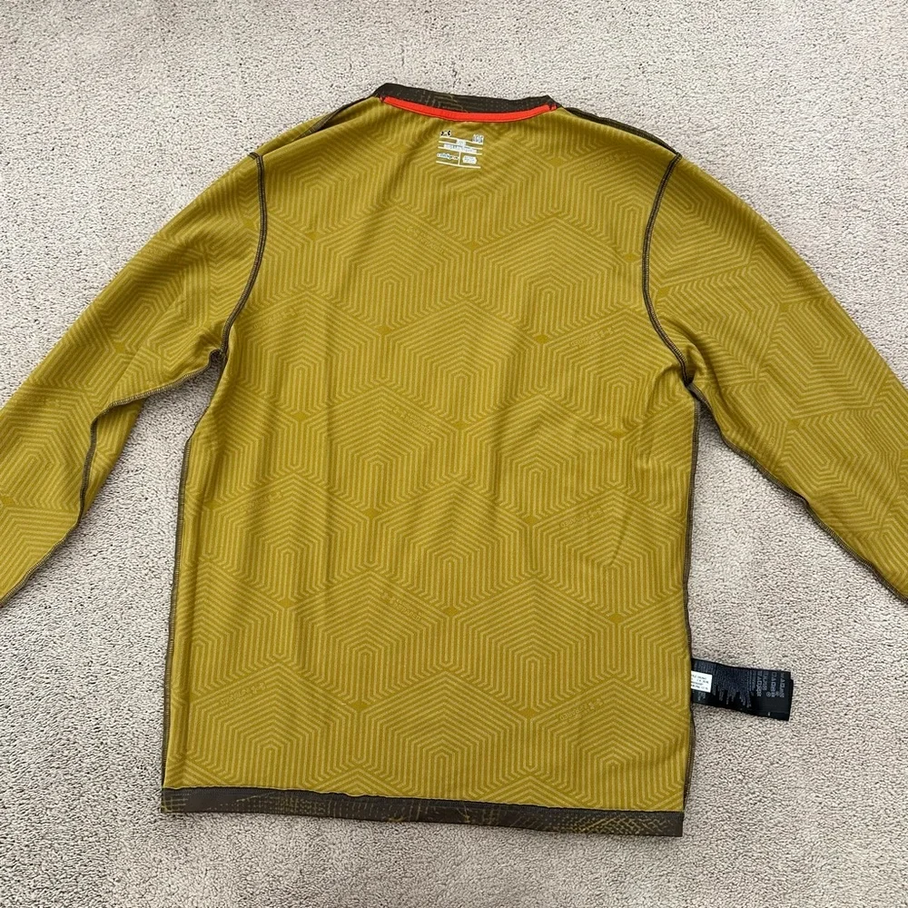 Under Armour brown armour sleeve