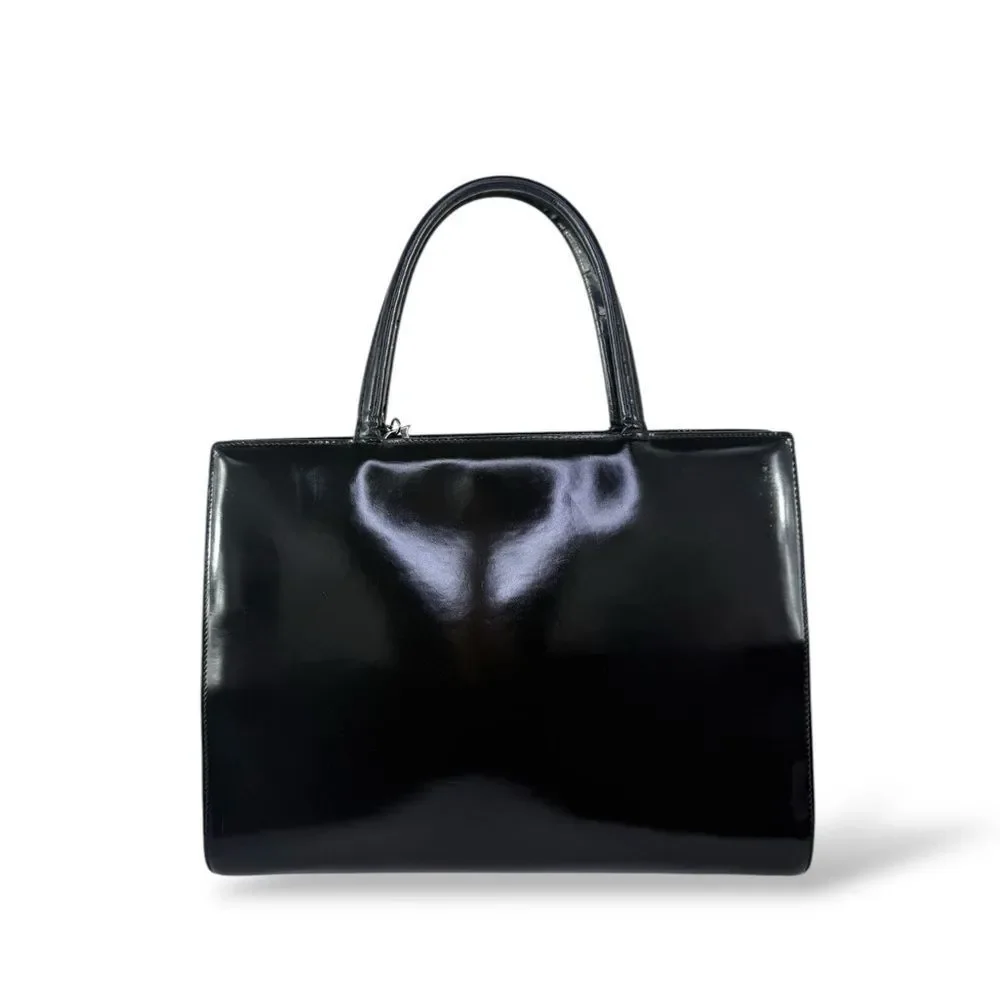 Dior features step