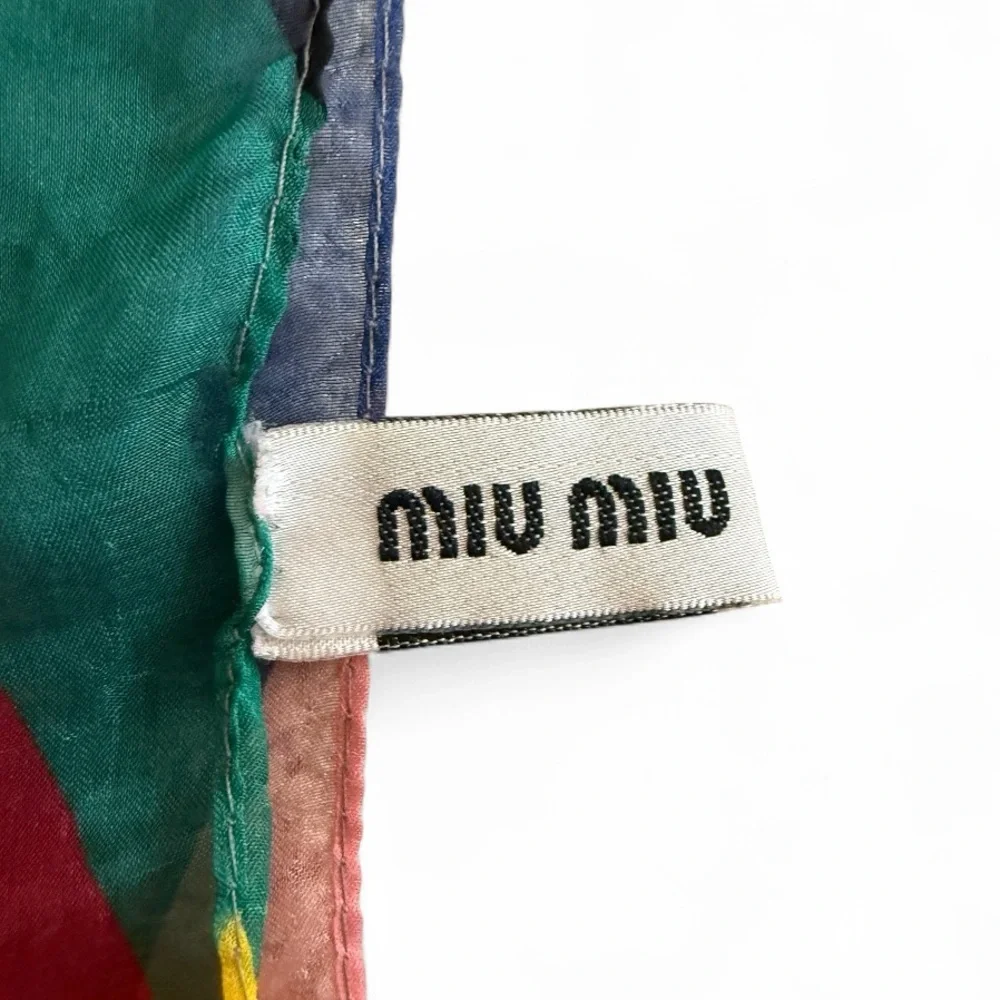 Miu Miu luxurious eye